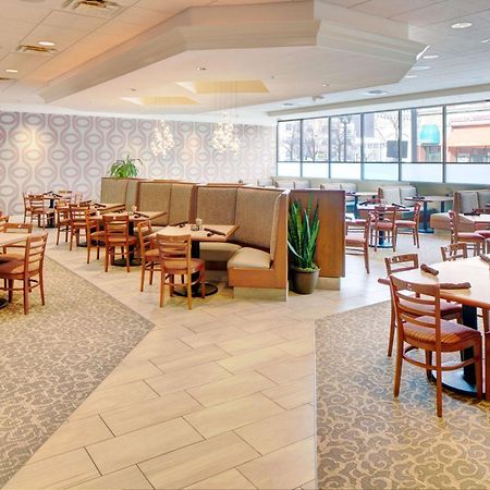 מלון Doubletree By Hilton Milwaukee Downtown מראה חיצוני תמונה