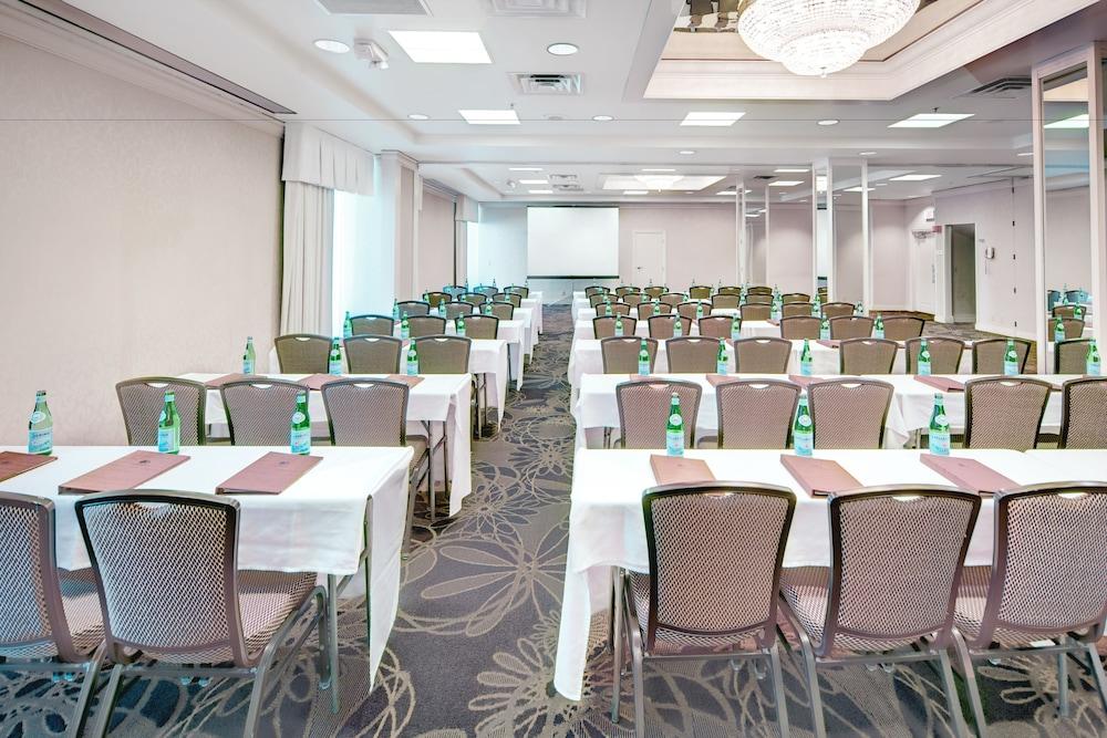 מלון Doubletree By Hilton Milwaukee Downtown מראה חיצוני תמונה