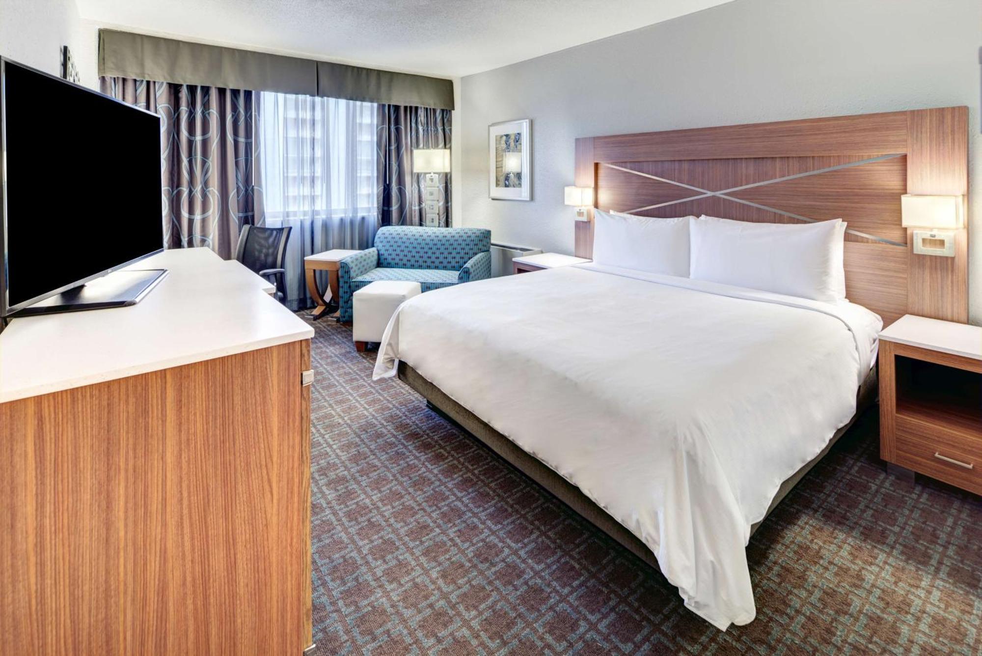 מלון Doubletree By Hilton Milwaukee Downtown מראה חיצוני תמונה