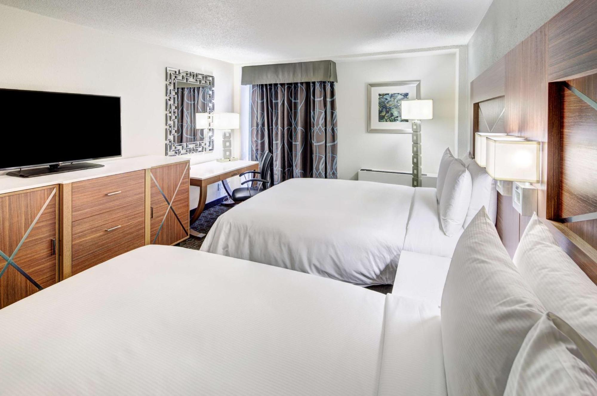מלון Doubletree By Hilton Milwaukee Downtown מראה חיצוני תמונה