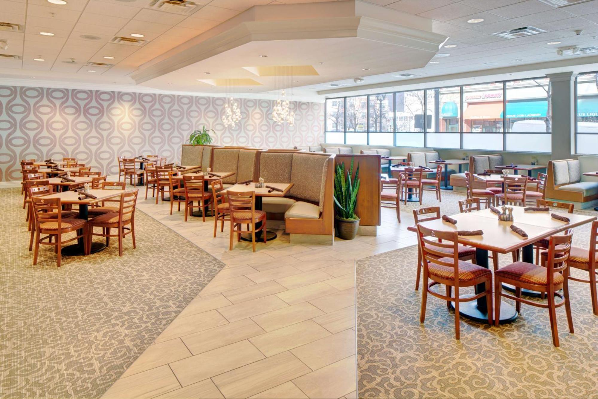 מלון Doubletree By Hilton Milwaukee Downtown מראה חיצוני תמונה
