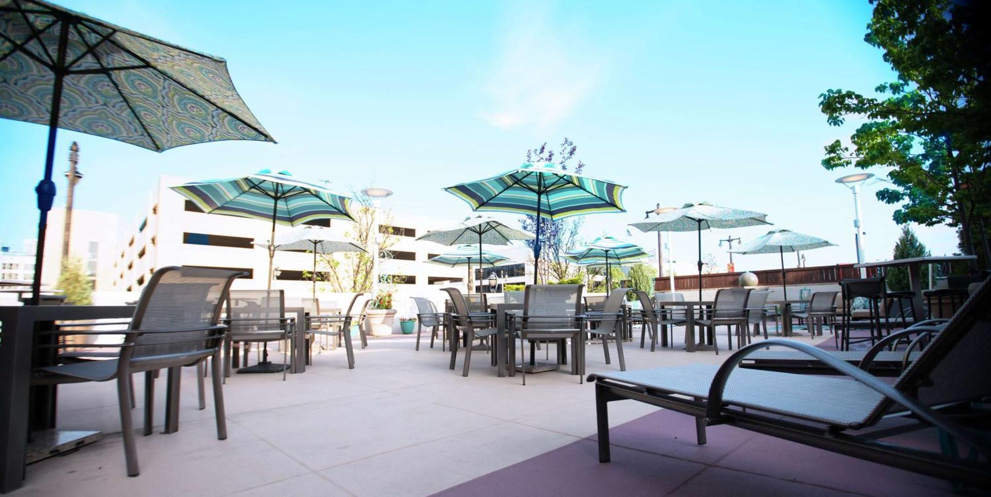 מלון Doubletree By Hilton Milwaukee Downtown מראה חיצוני תמונה