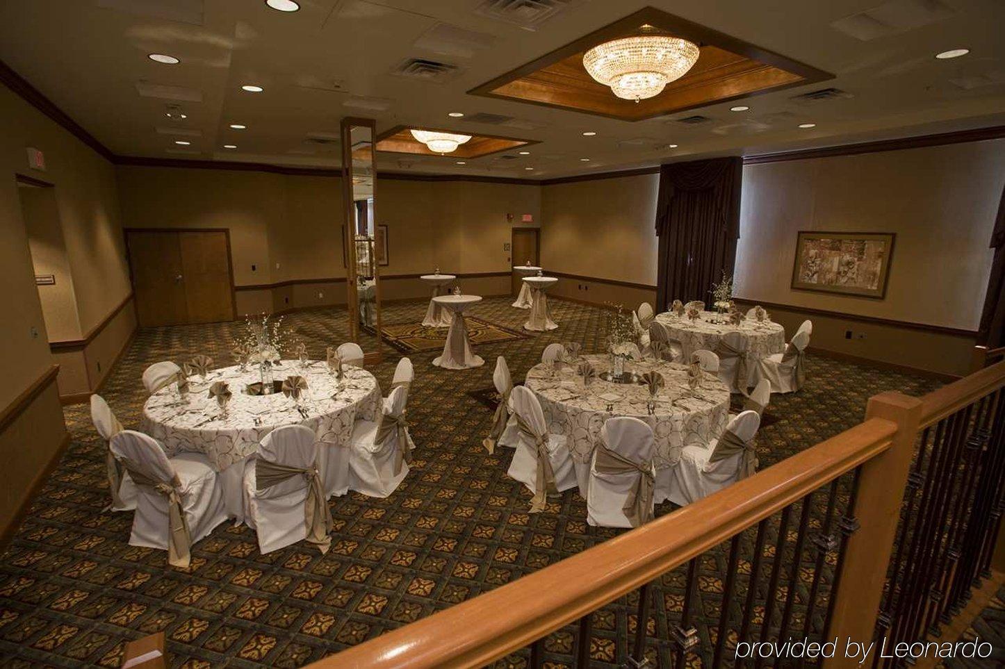 מלון Doubletree By Hilton Milwaukee Downtown מסעדה תמונה