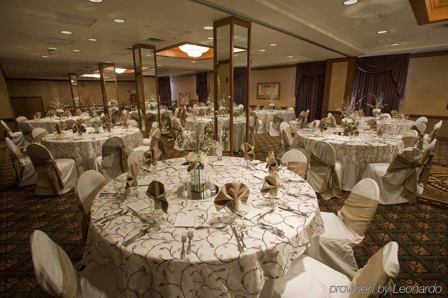 מלון Doubletree By Hilton Milwaukee Downtown מראה חיצוני תמונה