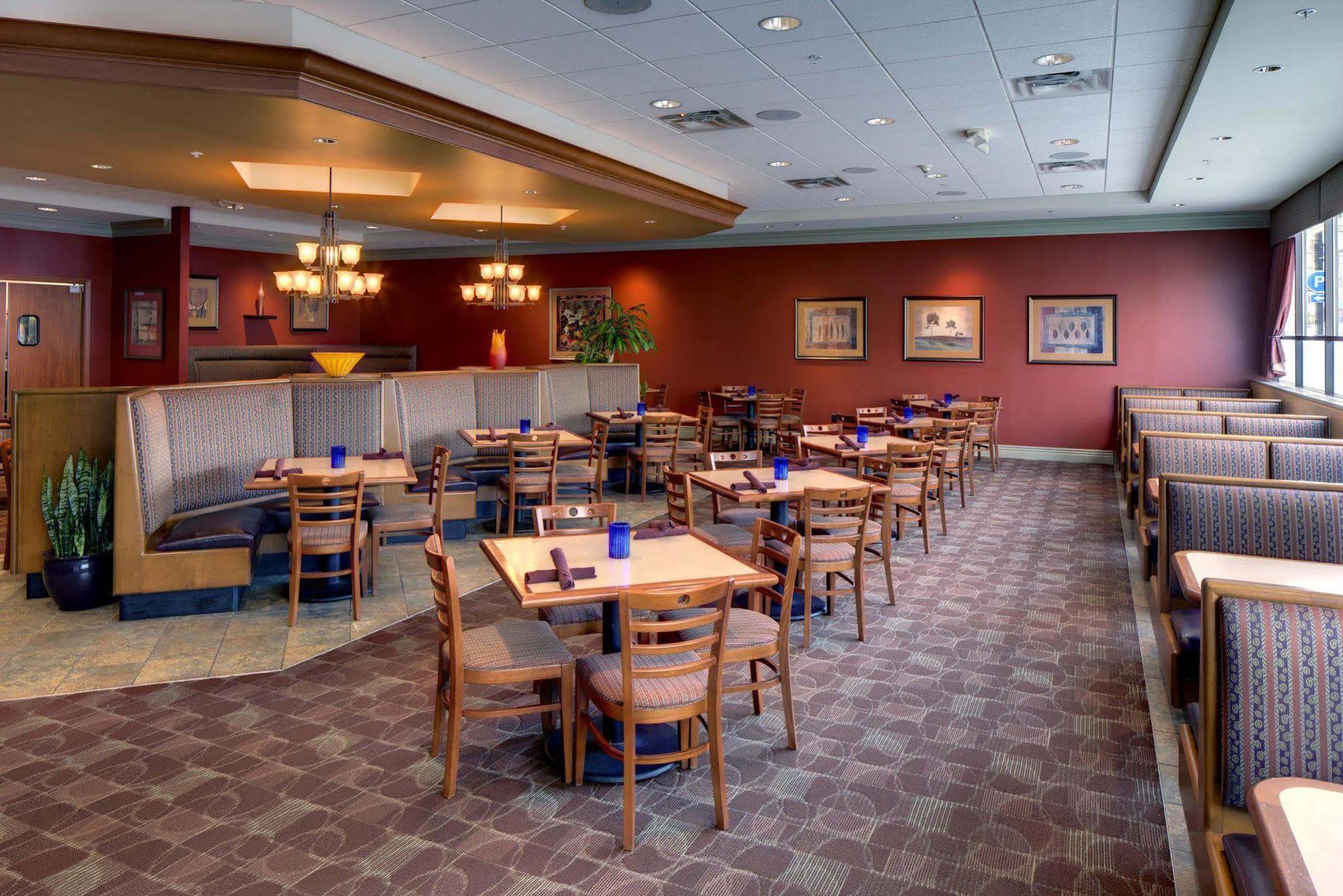 מלון Doubletree By Hilton Milwaukee Downtown מראה חיצוני תמונה